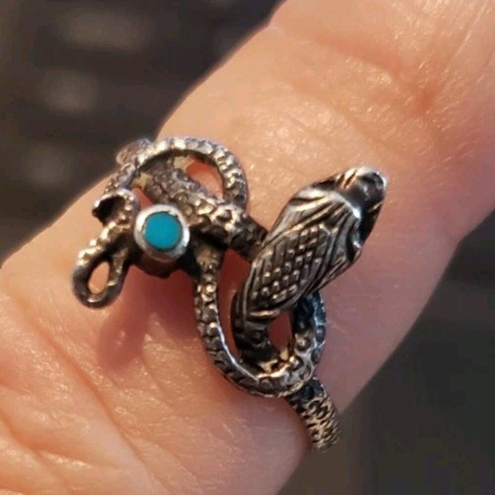 VTG Snake Ring With Turquoise 925 Sterling Silver Coiled Detailed Native 7.75